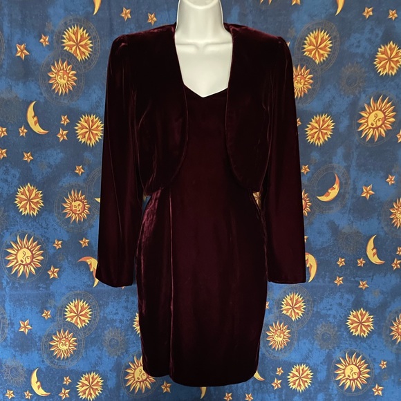 Velvet 2 piece Sunny Choi dress and jacket - Picture 14 of 14